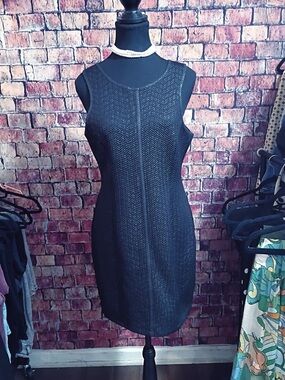 Classic Black Sleeveless Sheath Dress - Elegant Everyday